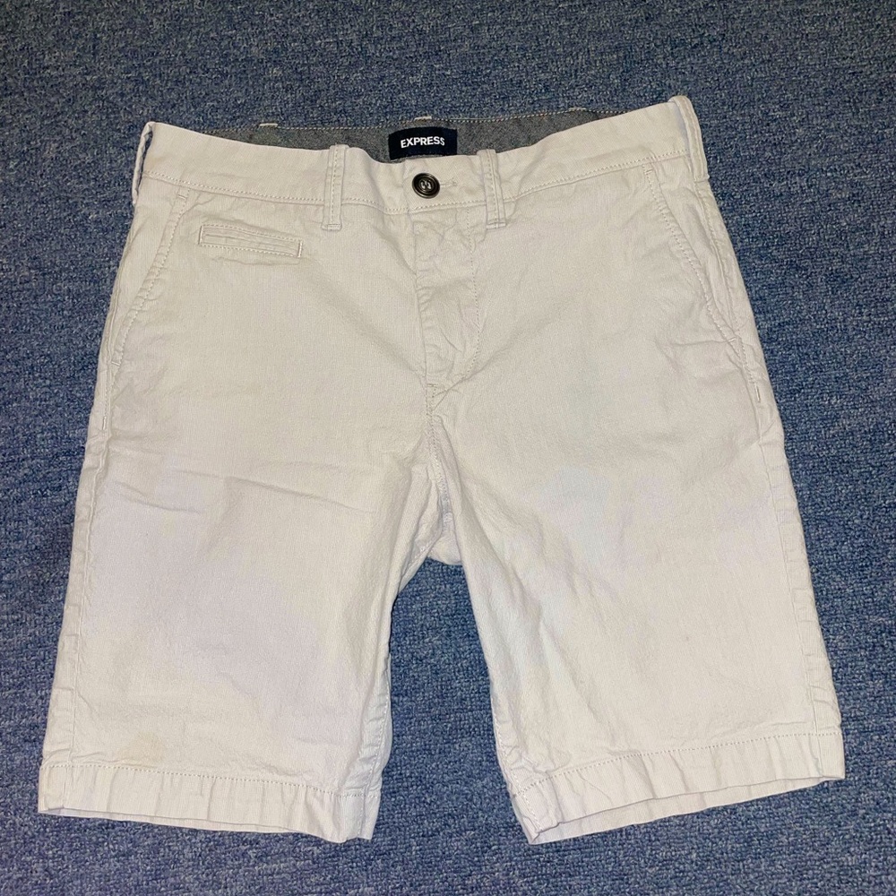 Men’s • Express Jeans • 9” Inseam • Size 30